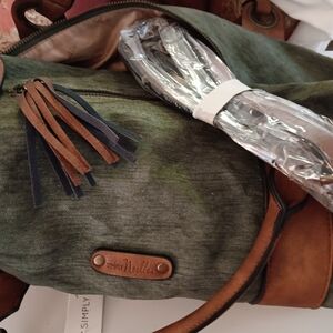 Army Green, Simply Noelle Overnight Bag